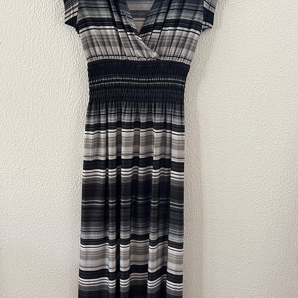 Magic Blue and Gray Sleeveless V-Neck Maxi Sundress